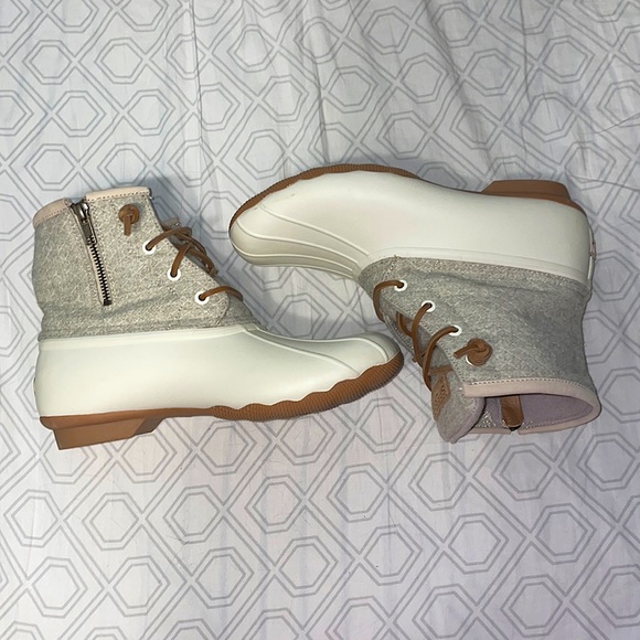 Sperry Shoes - sperry saltwater wool duck boots size 8.5